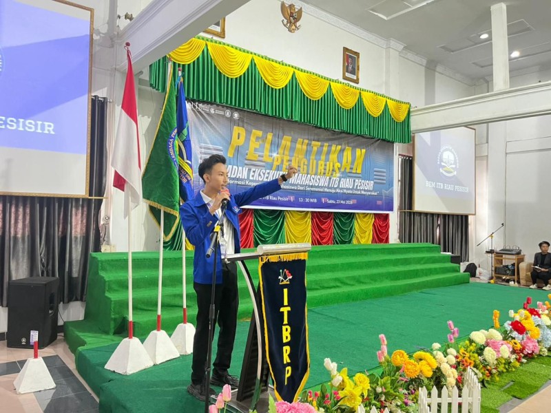 Rafii Putra Dilantik Jadi Presma ITB Riau Pesisir