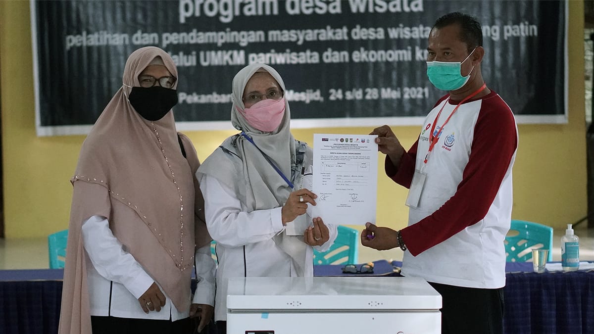 Ketua STP Riau Eni Sumiarsih, Desa Wisata Simbol Kebangkitan Perekonomian Indonesia