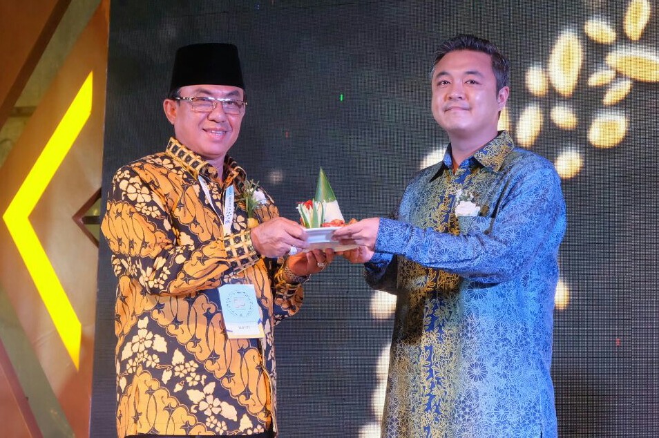 Bupati: Mr Tay Juhana Sebagai Tokoh Pengembang Kelapa Inhil