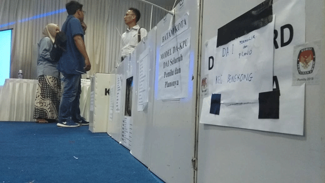 KPU Batam Tunda Pleno