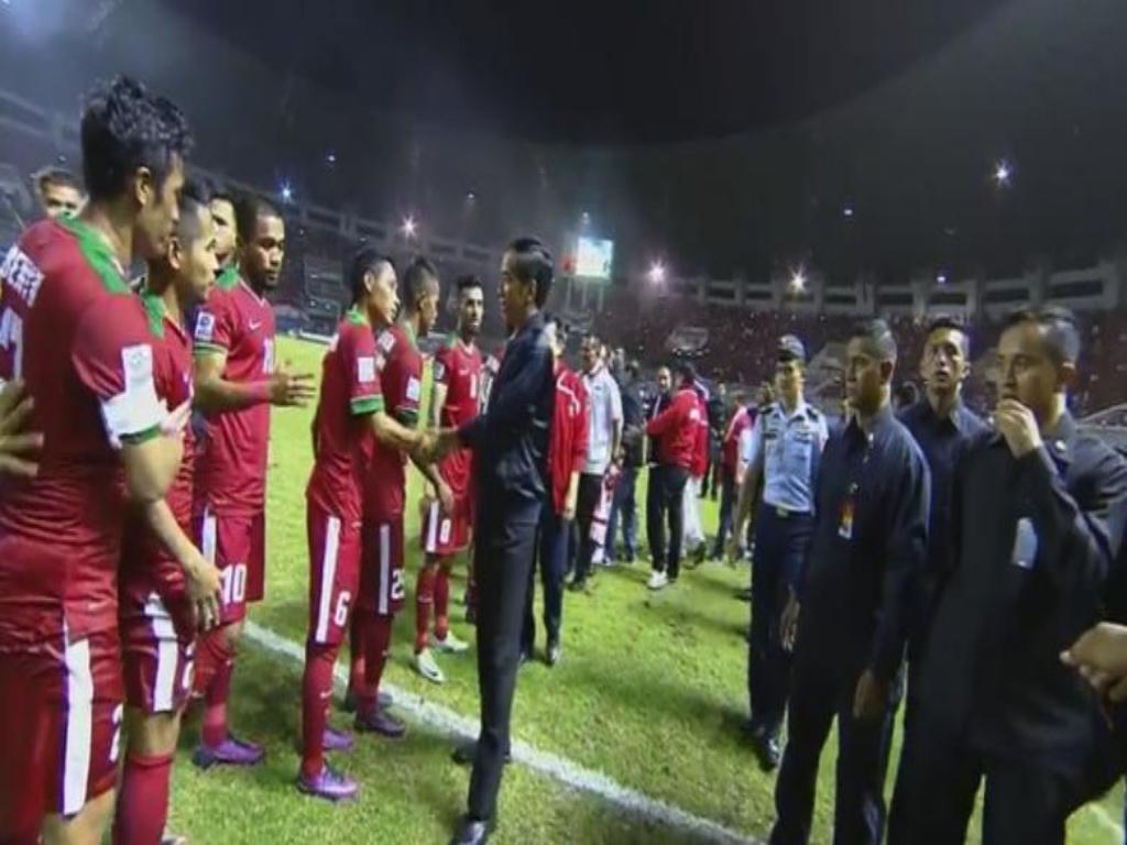 Bravo...!!! Para Pemain Timnas Langsung Diberi Selamat Presiden Jokowi Setelah Menang Dari Vietnam