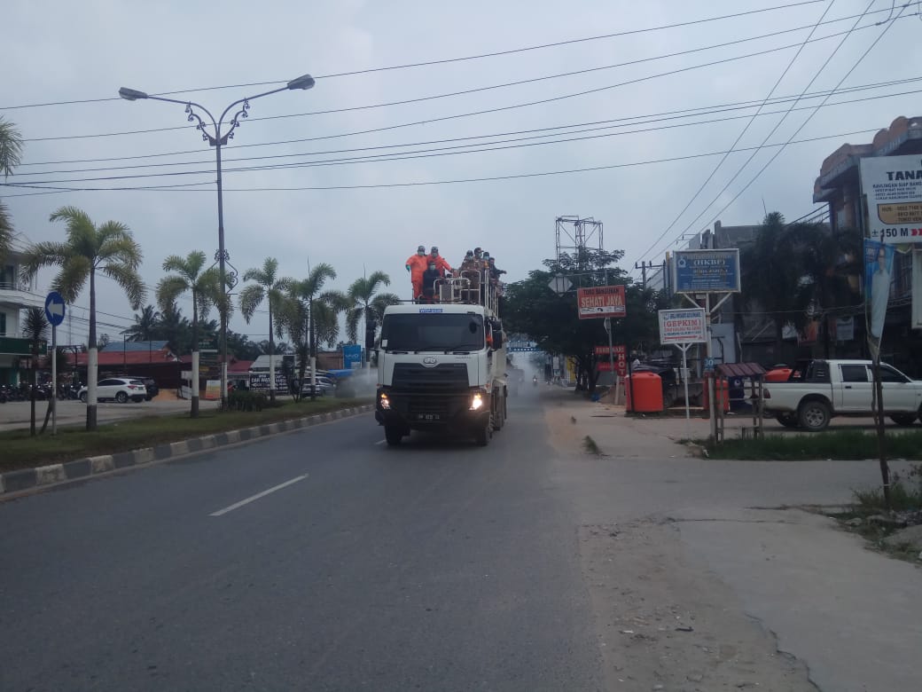 Gugus Tugas Penanganan Covid19 Lakukan Penyemprotan Desinfektan di Pangkalan Kerinci