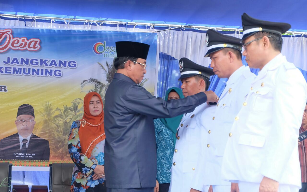 Bupati Inhil Lantik 5 Kades di Kecamatan Kemuning