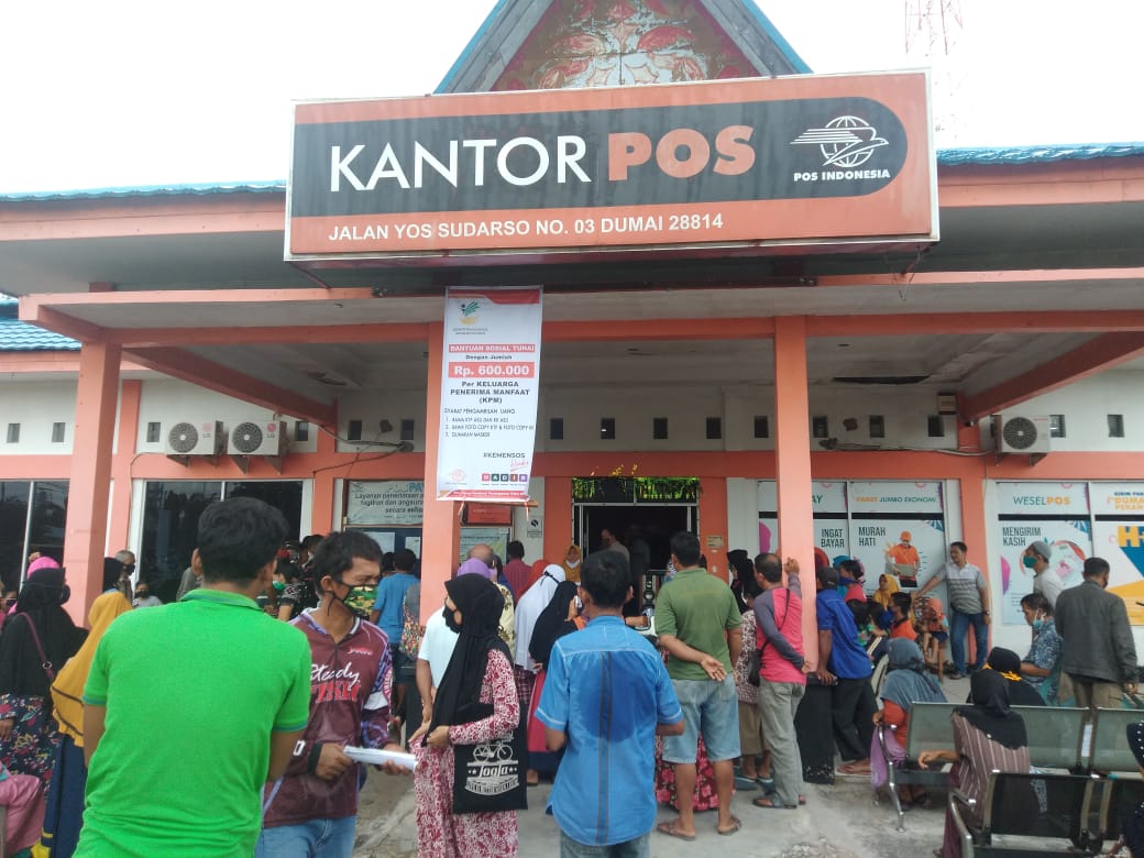 Kantor Pos Dumai Distribusikan BST, Antrian Mengular