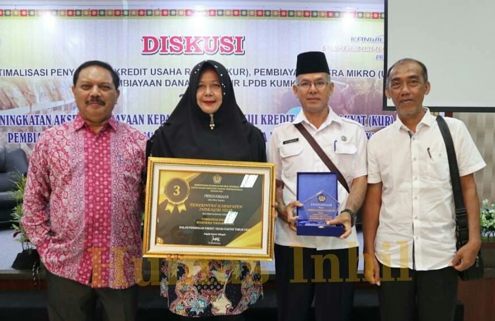 Inhil Dinobatkan Kabupaten Pembinaan KUR Terbaik