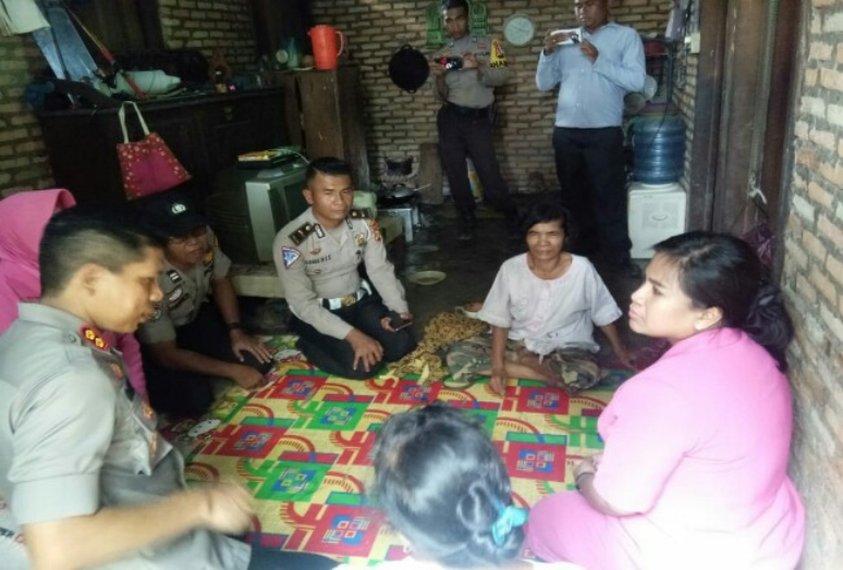 Peduli Sesama, Kapolres Rohul Sambangi Keluarga Kurang Mampu