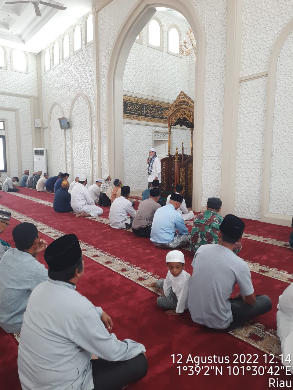 Sholat Jum'at Perdana di Mesjid Al Idrus, Ini Harapan Babinsa