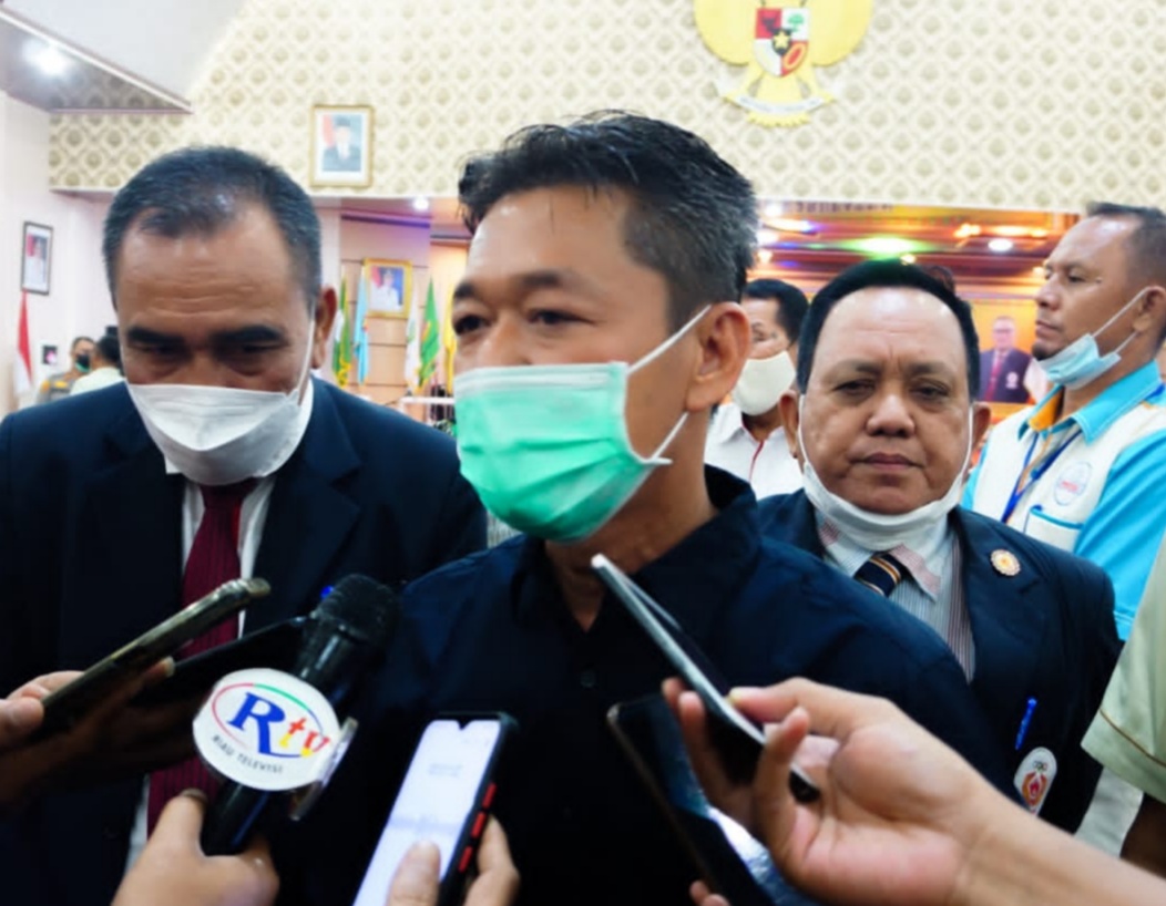 Bupati Perintahkan Seluruh Pejabat Sampai Kepala Desa di Rohil Wajib Gunakan Medsos