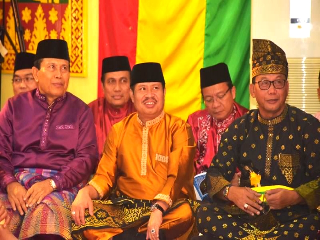 Penabalan Datuk Sri Setia Amanah Gubri, Bupati Amril Ucapkan Tahniah