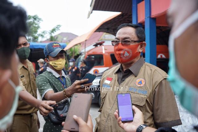 Bupati Serahkan Bantuan APD kepada Tenaga Medis di Inhil