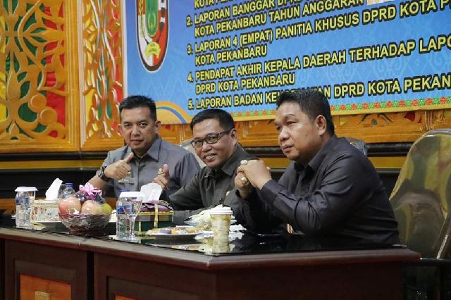 Ranperda Izin Membuka Tanah Akhirnya Diketuk Palu