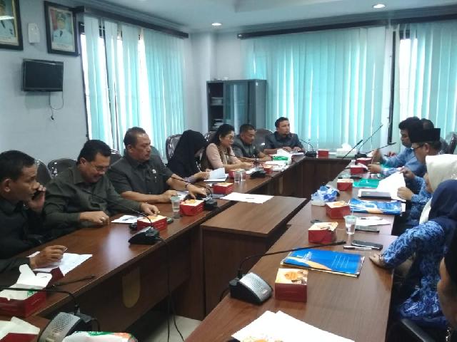 Komisi III DPRD Pekanbaru Hearing dengan Disdik, Bahas Masalah Zonasi Sekolah