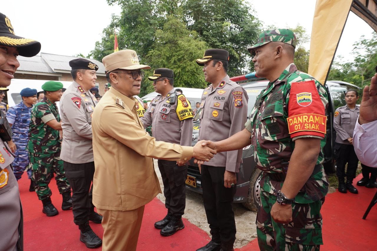 PJ Gubernur Riau dan Kapolda Riau bersama Forkopimda Tinjau Sejumlah  TPS di Provinsi Riau