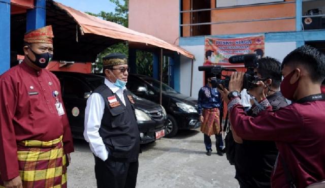 Bupati Serahkan Bantuan Perlengkapan Penanggulangan Bencana Karhutla kepada MPA