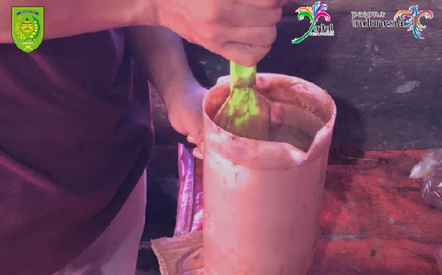 Kue Pancong Masih Mudah Ditemukan di Pasar Tembilahan