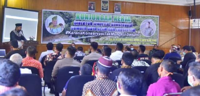 Wabup Inhil Terima Penghargaan dari KLHK RI