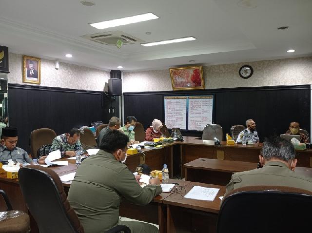 Fokus Penyelesaian Empat Pasal,  Pansus DPRD Pekanbaru Gelar Rapat Finalisasi Perda Trantibum