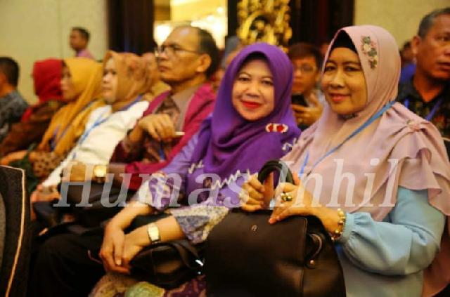 Bupati Inhil Terima Rapor SAKIP 2018